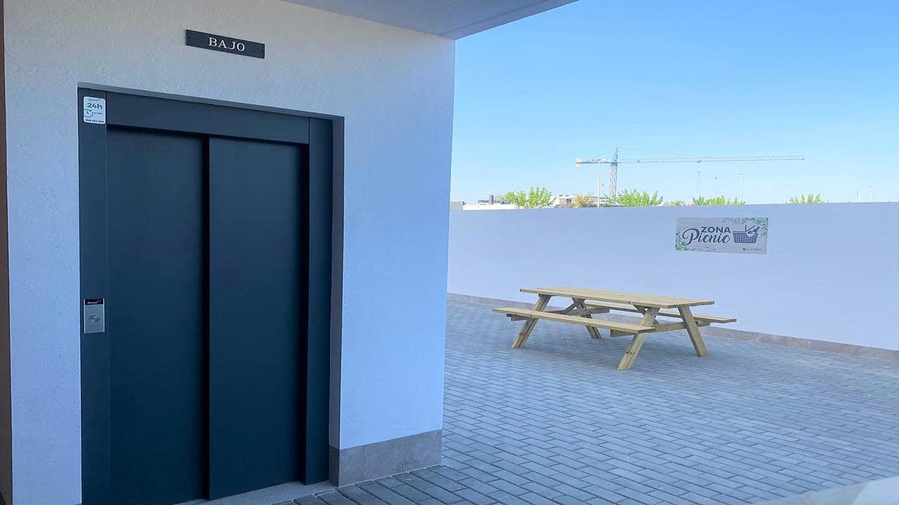 2 soverom Leilighet til salgs i Pilar de la Horadada med svømmebasseng garasje - € 259 900 (Ref: 8620713)