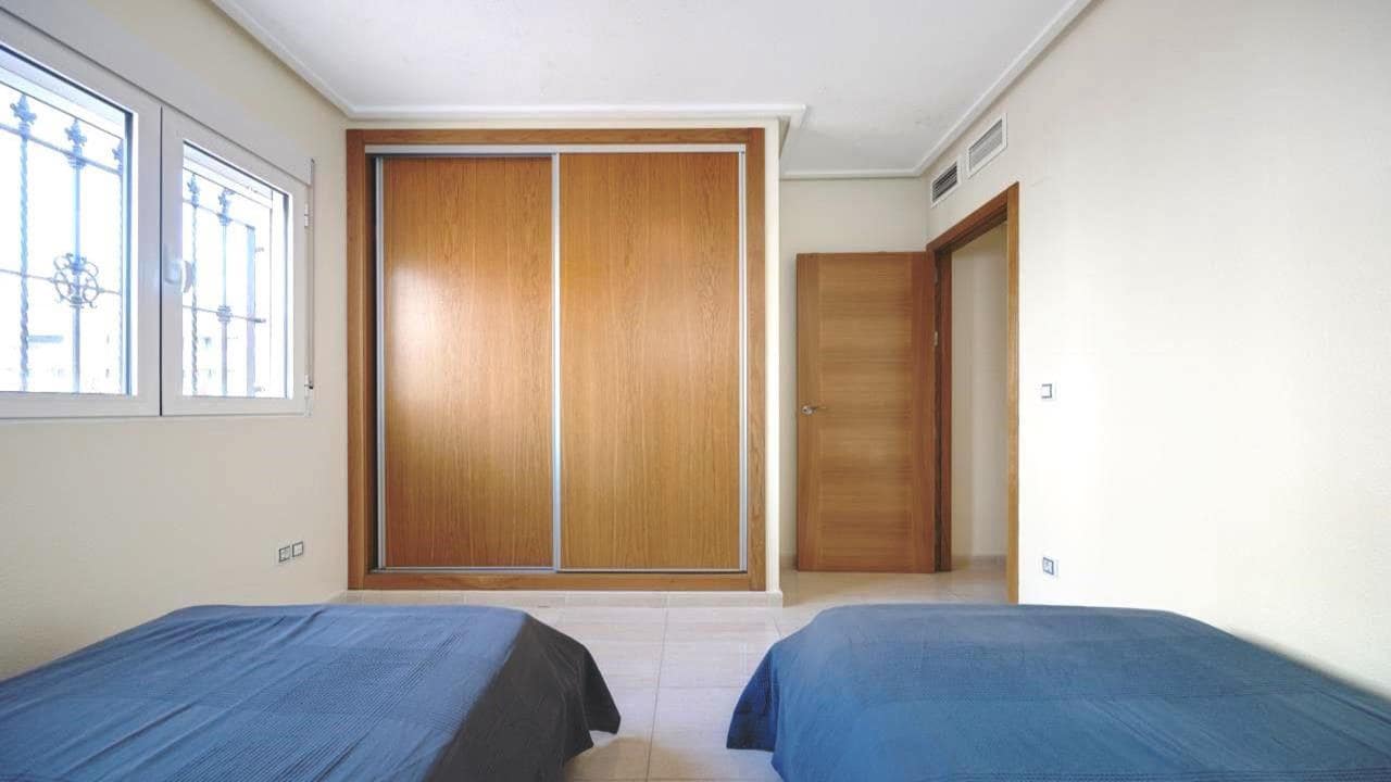 3 soveværelse Lejlighed til salg i Villamartin med swimmingpool garage - € 239.969 (Ref: 8690815)