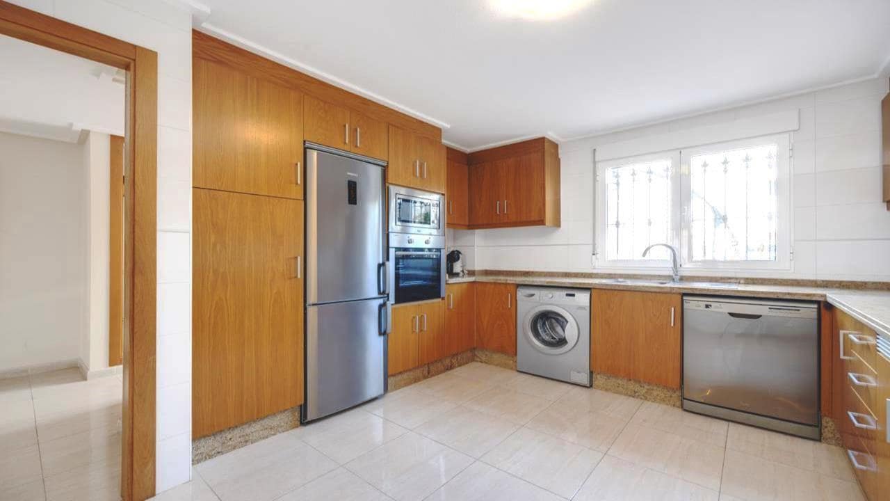 3 soveværelse Lejlighed til salg i Villamartin med swimmingpool garage - € 239.969 (Ref: 8690815)