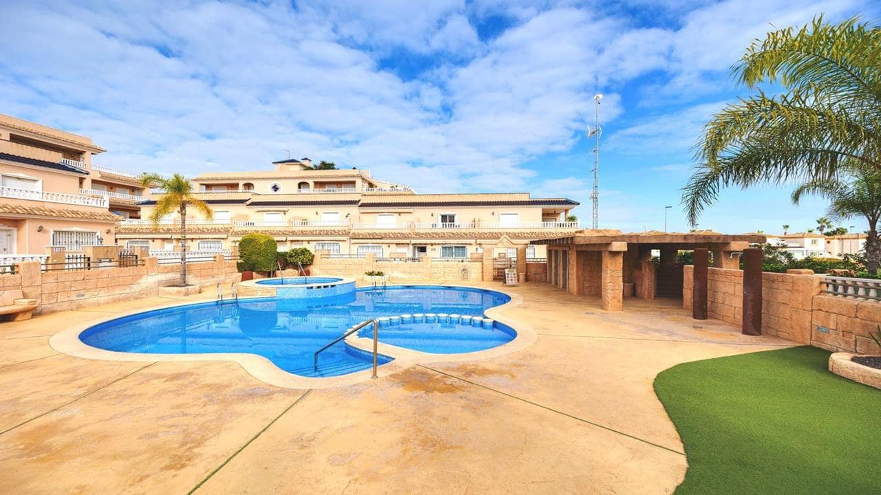 3 soveværelse Lejlighed til salg i Villamartin med swimmingpool garage - € 239.969 (Ref: 8690815)