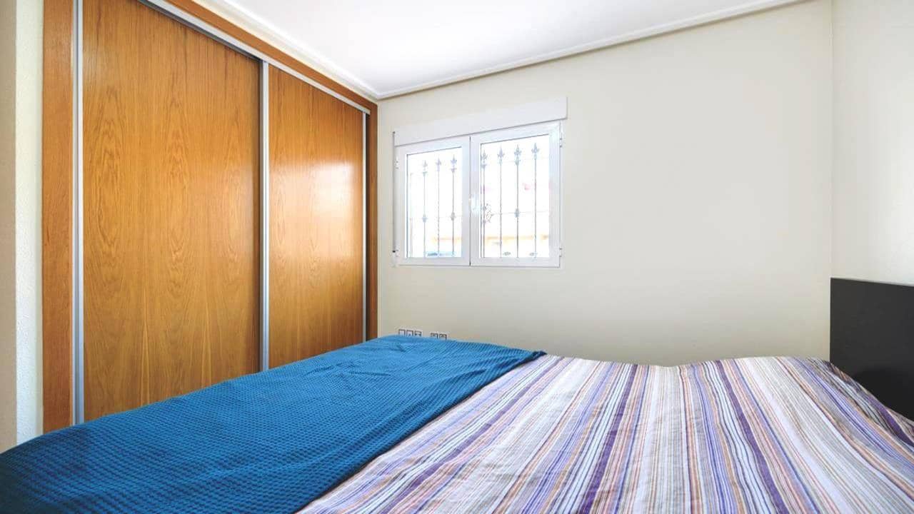 3 soveværelse Lejlighed til salg i Villamartin med swimmingpool garage - € 239.969 (Ref: 8690815)