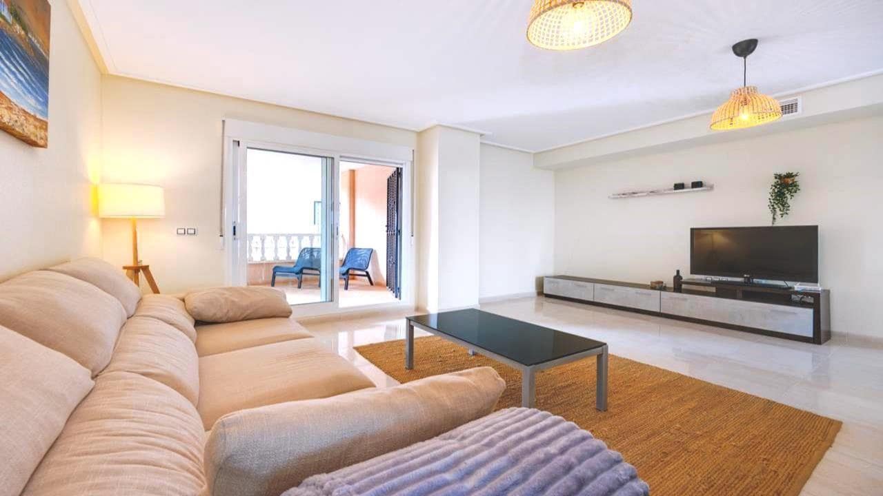 3 soveværelse Lejlighed til salg i Villamartin med swimmingpool garage - € 239.969 (Ref: 8690815)