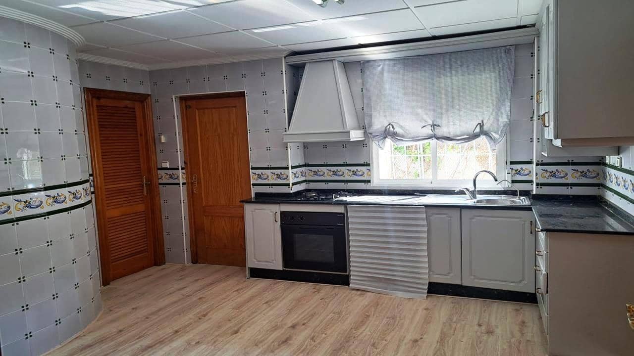 5 soverom Villa til salgs i Orihuela med svømmebasseng garasje - € 390 000 (Ref: 8716875)