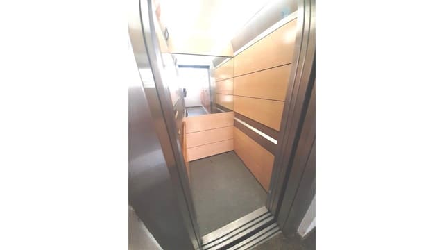 2 quarto Apartamento para venda em Torrevieja com garagem - 130 000 € (Ref: 8728803)