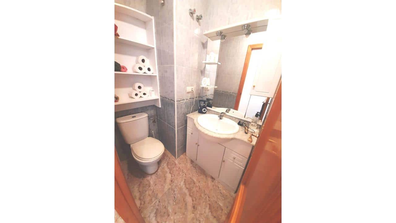 2 bedroom Apartment for sale in Torrevieja with garage - € 130,000 (Ref: 8728803)