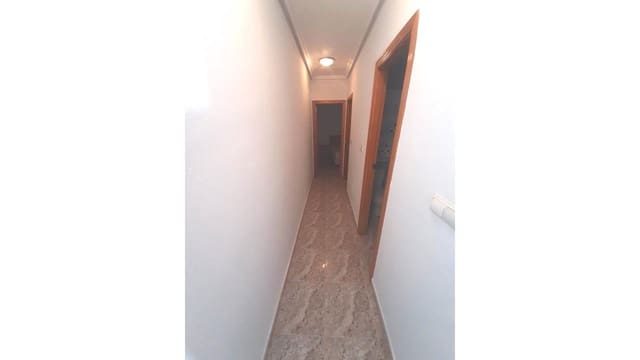 2 quarto Apartamento para venda em Torrevieja com garagem - 130 000 € (Ref: 8728803)