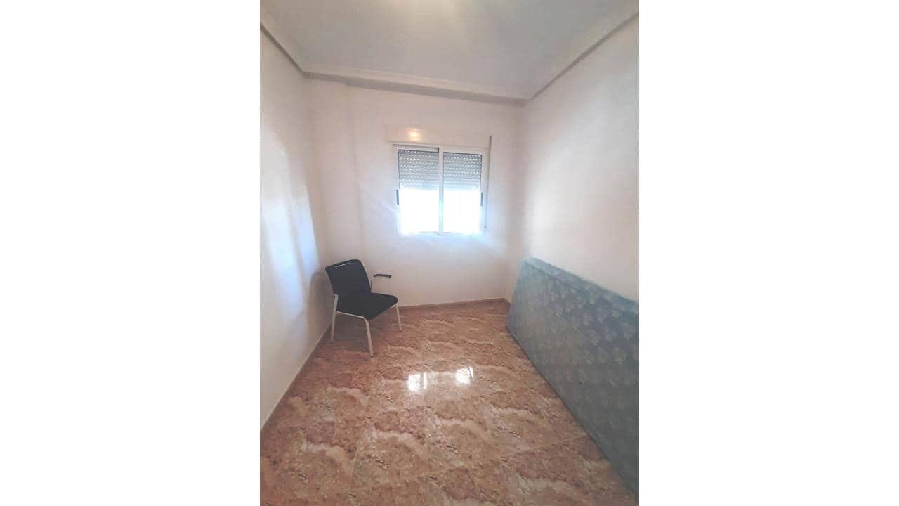 2 bedroom Apartment for sale in Torrevieja with garage - € 130,000 (Ref: 8728803)