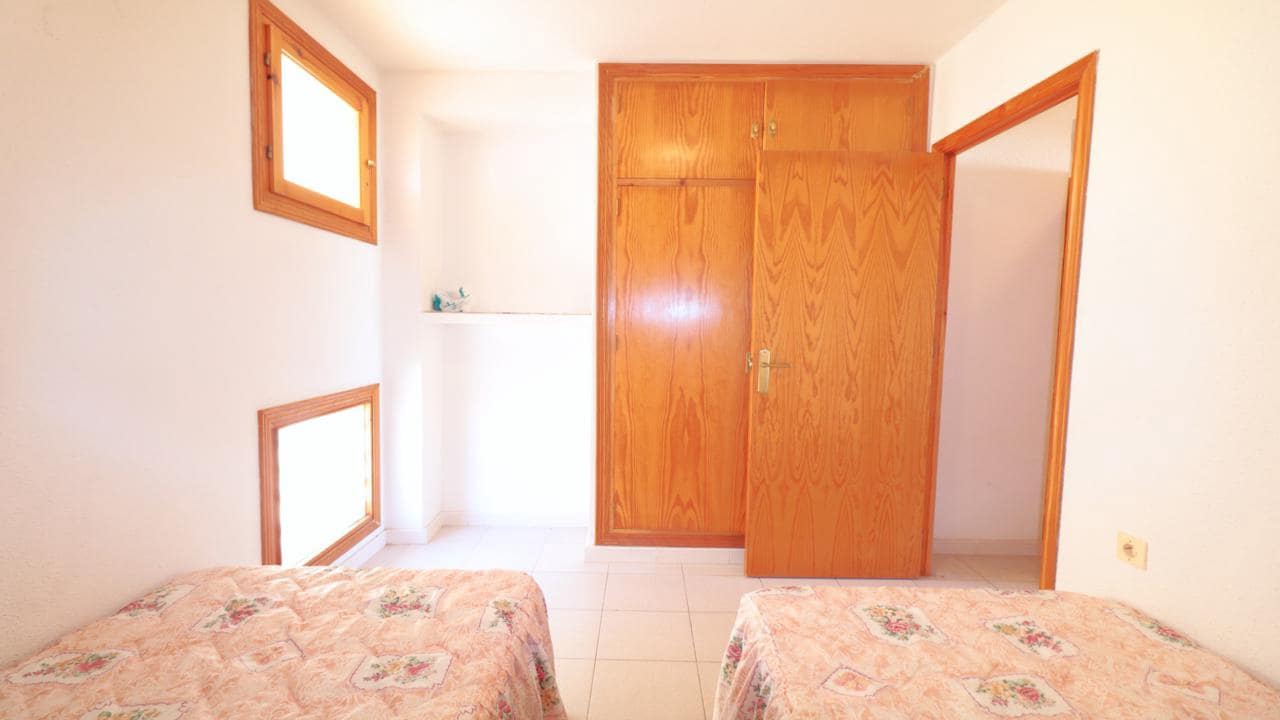 2 Zimmer Apartment zu verkaufen in Torrevieja mit Garage - 139.000 € (Ref: 8742475)
