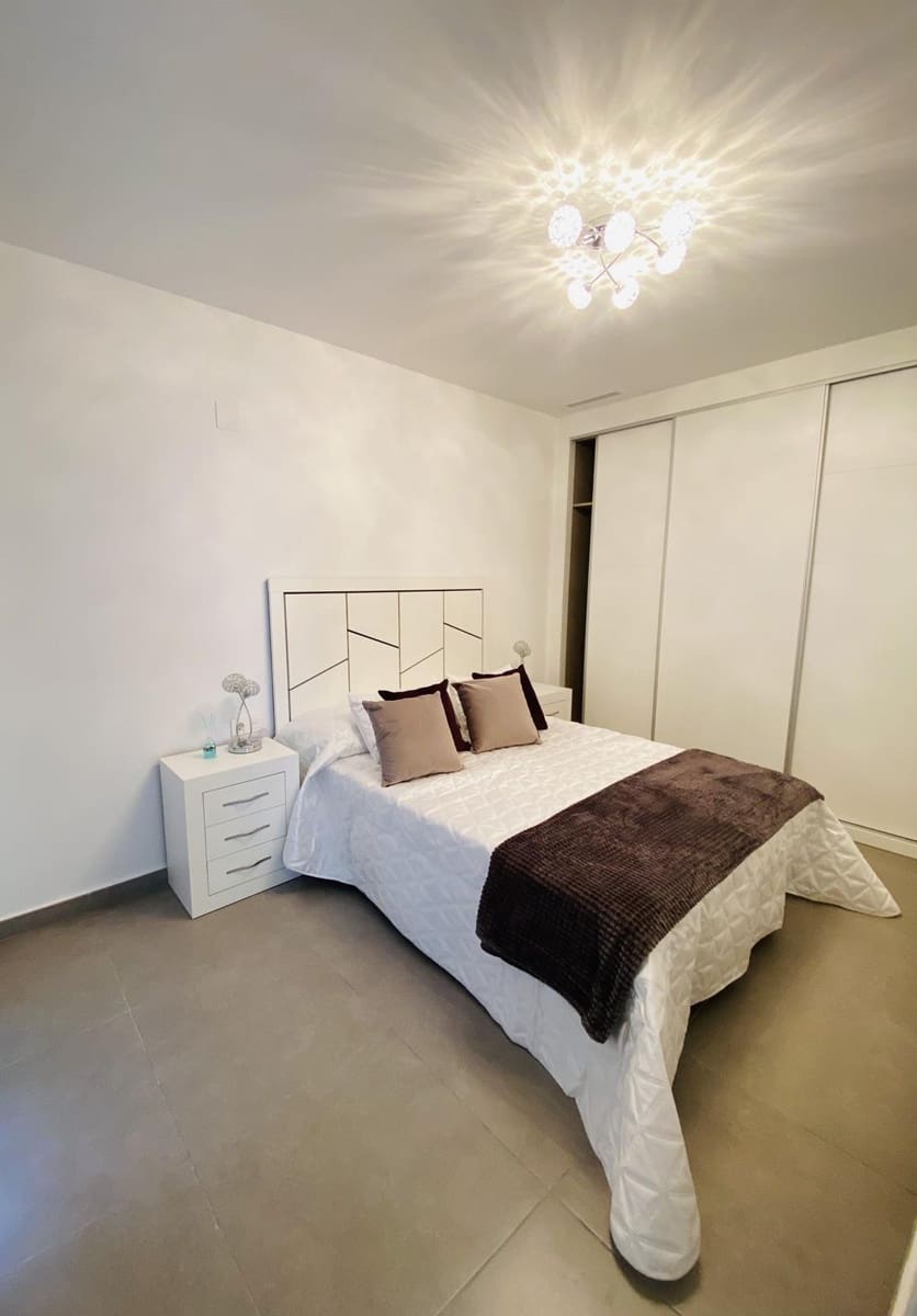 3 bedroom Villa for sale in Rojales with pool garage - € 359,900 (Ref: 8766118)