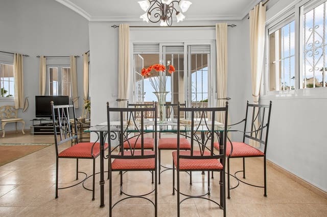 Chalet de 4 habitaciones en Algorfa en venta con piscina garaje - 580.000 € (Ref: 8821138)