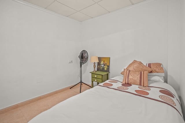 Chalet de 4 habitaciones en Algorfa en venta con piscina garaje - 580.000 € (Ref: 8821138)