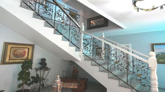 4 chambre Villa/Maison à vendre à Almoradí avec garage - 499 950 € (Ref: 8835473)