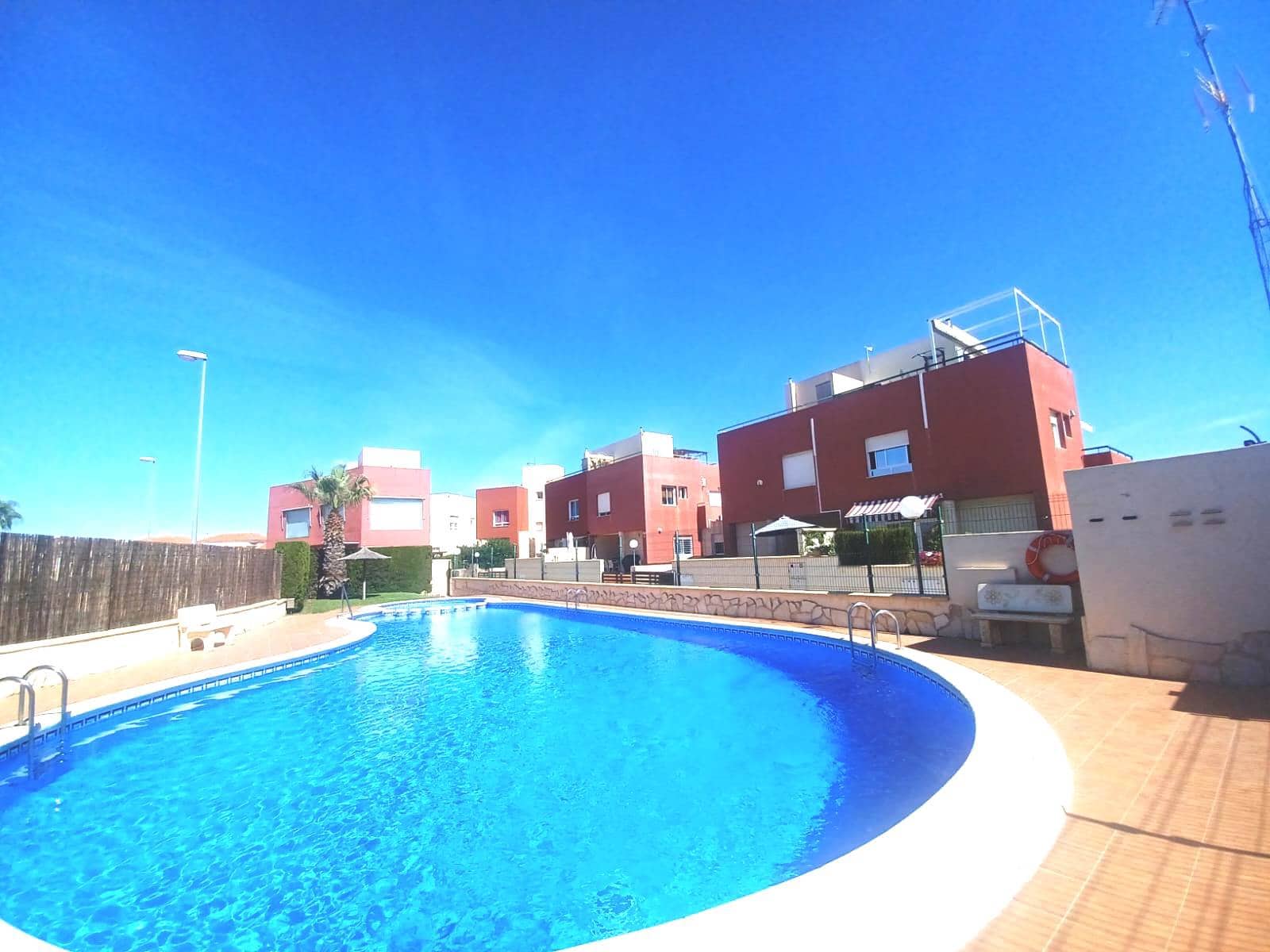 3 camera da letto Villa in vendita in Villamartin con piscina garage - 160.000 € (Rif: 8835981)