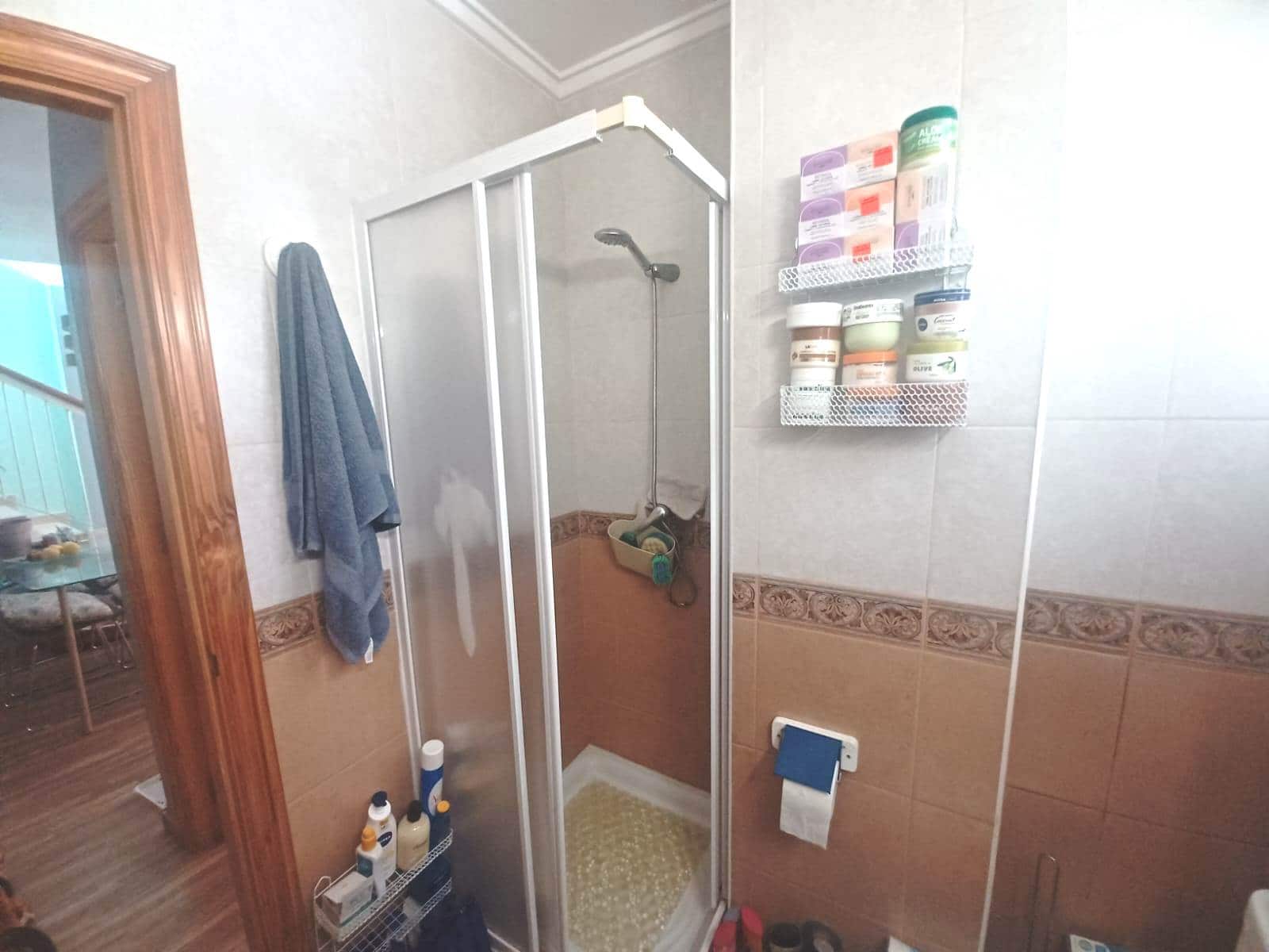 3 camera da letto Villa in vendita in Villamartin con piscina garage - 160.000 € (Rif: 8835981)