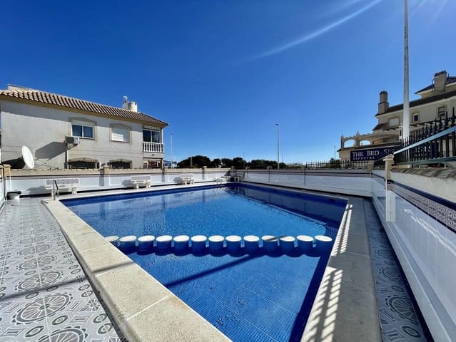 2 soveværelse Lejlighed til salg i La Zenia, Orihuela med swimmingpool - € 189.500 (Ref: 8840436)