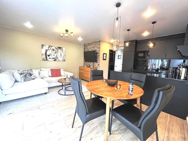 2 bedroom Apartment for sale in Torrevieja with pool - € 179,000 (Ref: 8840437)