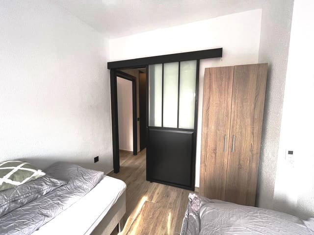 2 bedroom Apartment for sale in Torrevieja with pool - € 179,000 (Ref: 8840437)