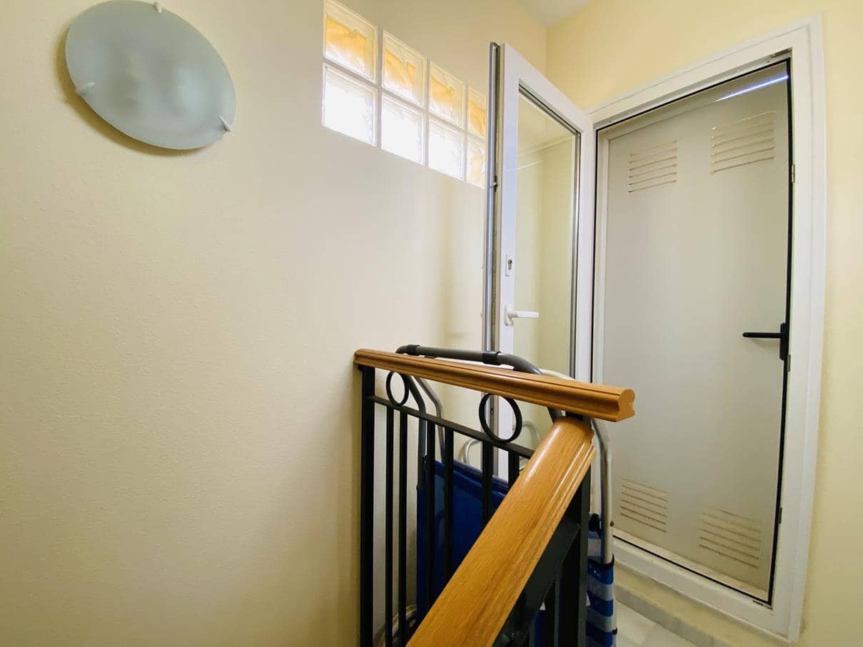 2 soverom Leilighet til salgs i Dehesa de Campoamor med svømmebasseng garasje - € 195 000 (Ref: 8847035)