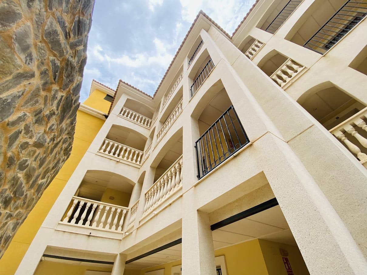 2 soverom Leilighet til salgs i Dehesa de Campoamor med svømmebasseng garasje - € 195 000 (Ref: 8847035)