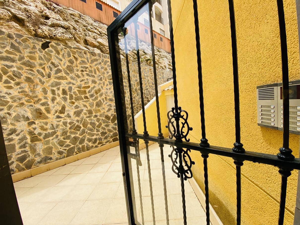 2 soverom Leilighet til salgs i Dehesa de Campoamor med svømmebasseng garasje - € 195 000 (Ref: 8847035)