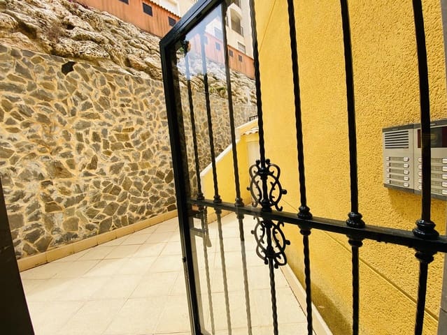 2 soveværelse Lejlighed til salg i Dehesa de Campoamor, Orihuela med swimmingpool garage - € 195.000 (Ref: 8847035)