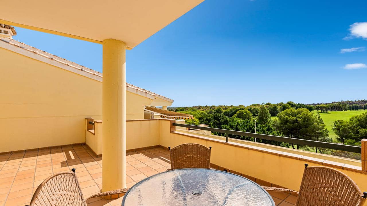 2 soveværelse Penthouse til salg i Dehesa de Campoamor med swimmingpool garage - € 285.000 (Ref: 8898033)