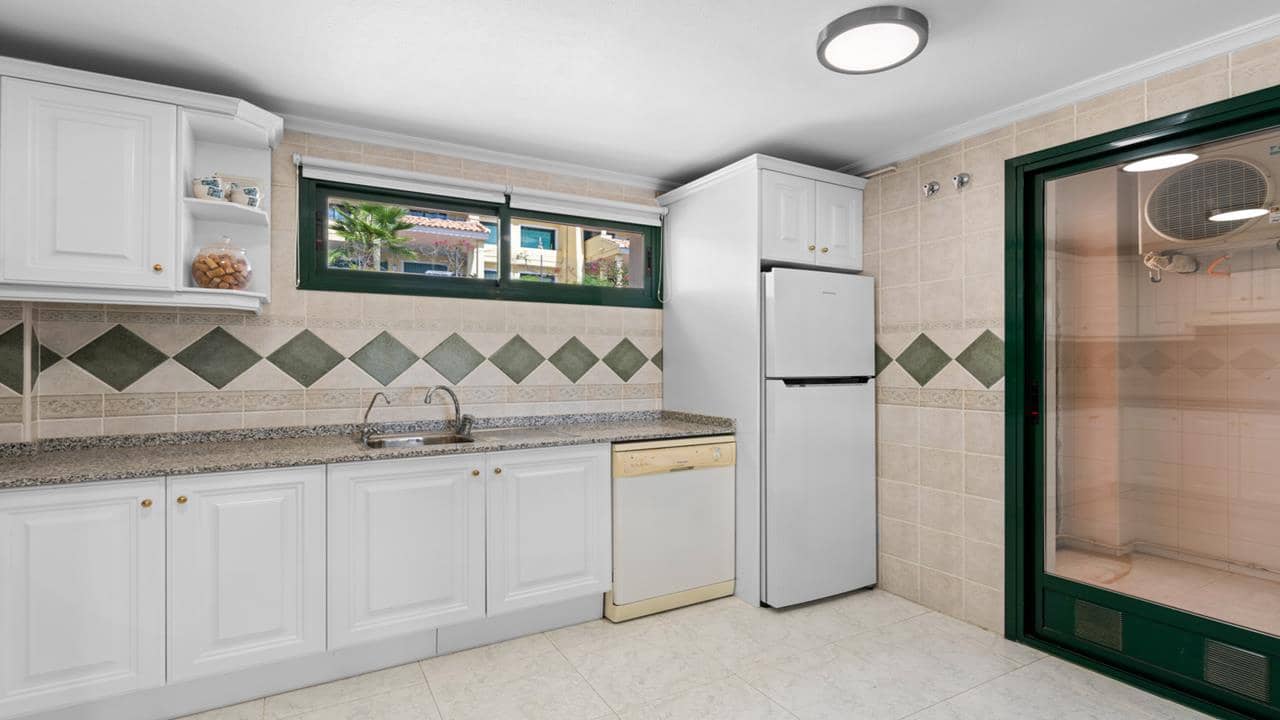 2 soveværelse Penthouse til salg i Dehesa de Campoamor med swimmingpool garage - € 285.000 (Ref: 8898033)