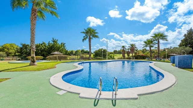 2 soveværelse Penthouse til salg i Dehesa de Campoamor, Orihuela med swimmingpool garage - € 285.000 (Ref: 8898033)