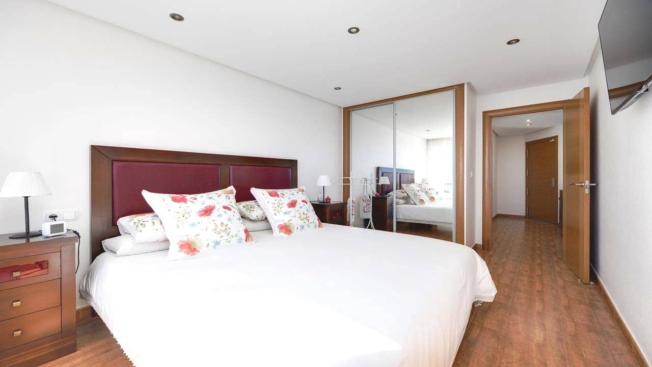 3 soveværelse Lejlighed til salg i Torrevieja med swimmingpool garage - € 379.990 (Ref: 8898034)