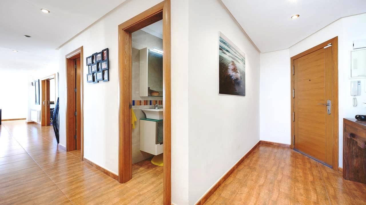 3 soveværelse Lejlighed til salg i Torrevieja med swimmingpool garage - € 379.990 (Ref: 8898034)