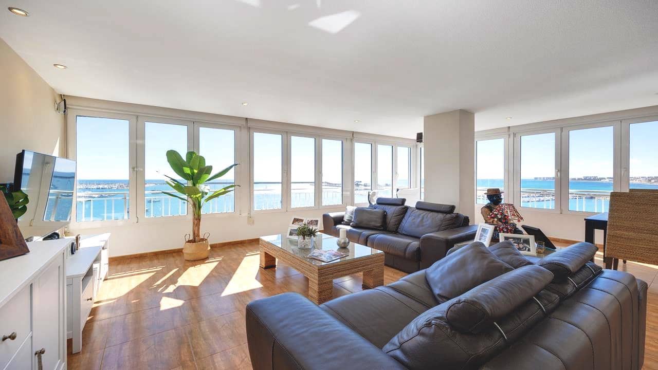 3 soveværelse Lejlighed til salg i Torrevieja med swimmingpool garage - € 379.990 (Ref: 8898034)