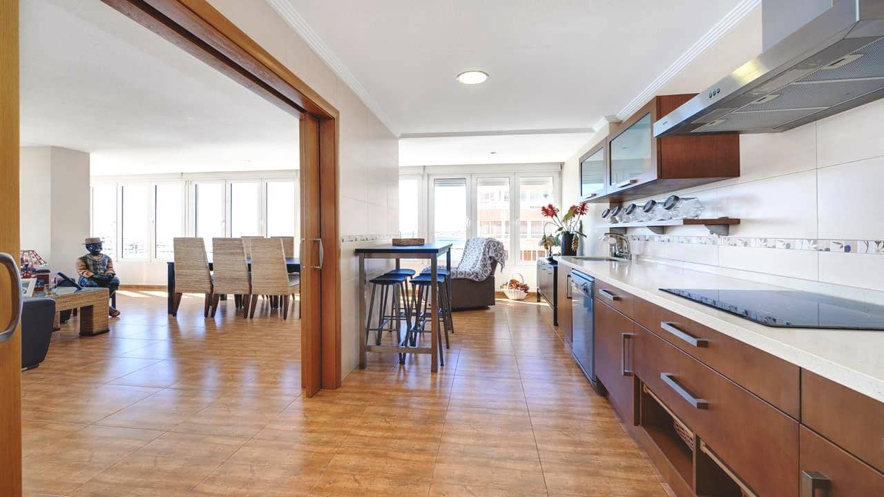 3 soveværelse Lejlighed til salg i Torrevieja med swimmingpool garage - € 379.990 (Ref: 8898034)