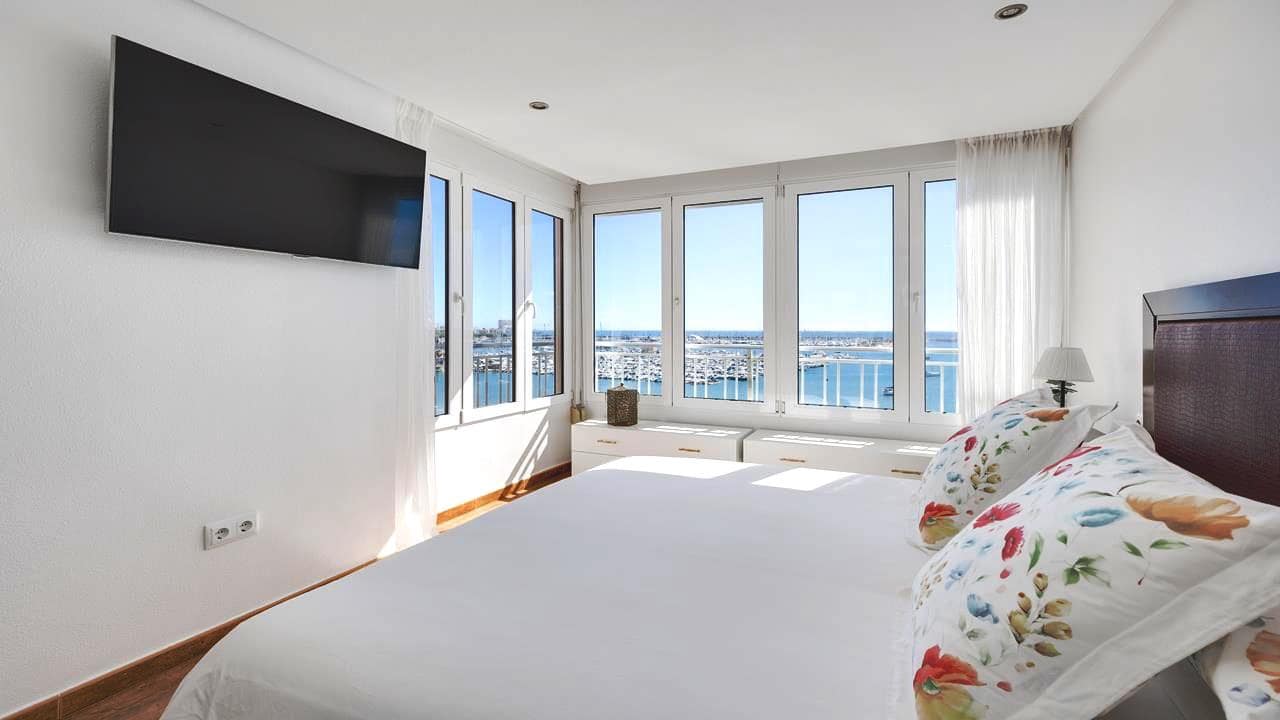 3 soveværelse Lejlighed til salg i Torrevieja med swimmingpool garage - € 379.990 (Ref: 8898034)