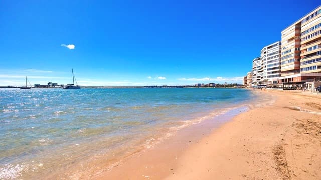 3 soveværelse Lejlighed til salg i Playa del Acequión, Torrevieja med swimmingpool garage - € 379.990 (Ref: 8898034)