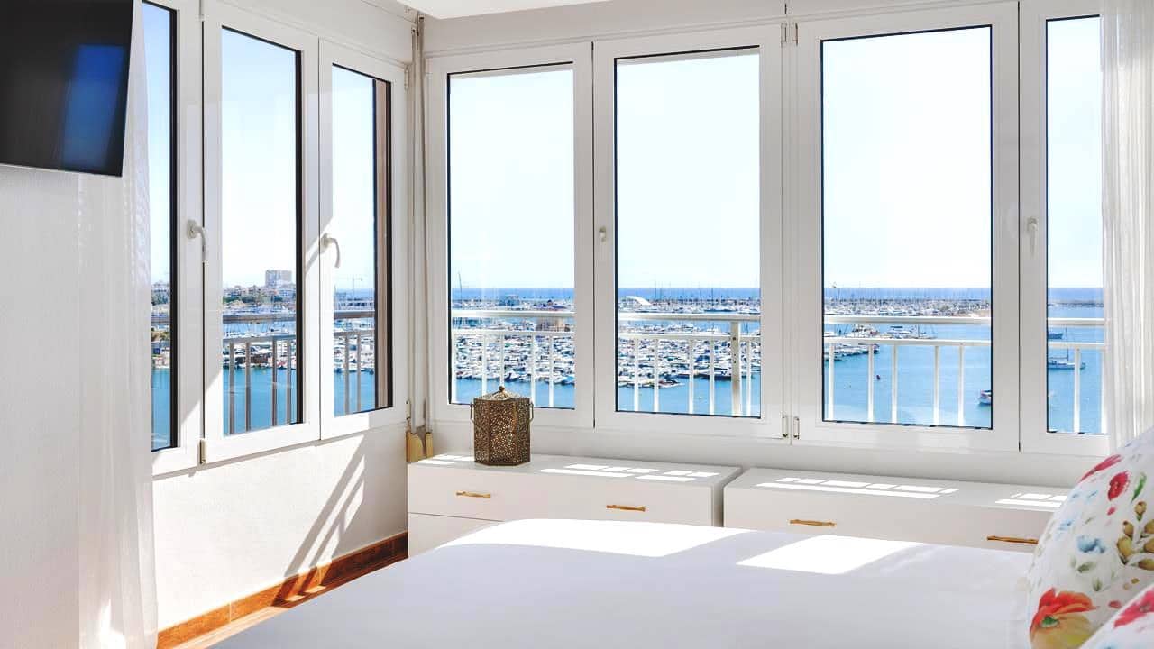 3 soveværelse Lejlighed til salg i Torrevieja med swimmingpool garage - € 379.990 (Ref: 8898034)