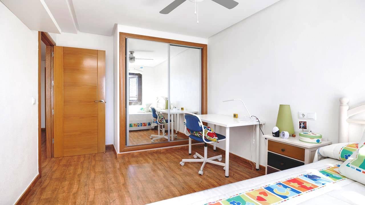 3 soveværelse Lejlighed til salg i Torrevieja med swimmingpool garage - € 379.990 (Ref: 8898034)