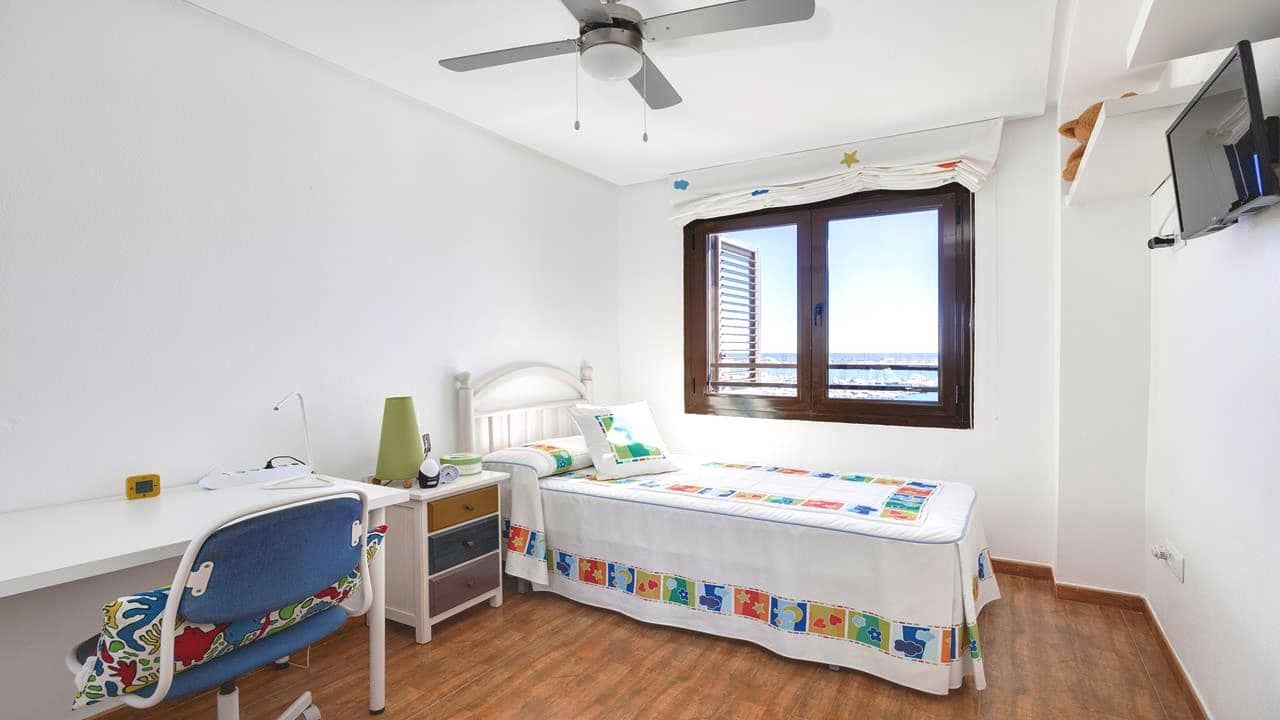 3 soveværelse Lejlighed til salg i Torrevieja med swimmingpool garage - € 379.990 (Ref: 8898034)