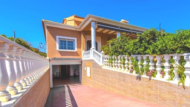 6 soverom Villa til salgs i La Mata, Torrevieja med svømmebasseng garasje - € 999 999 (Ref: 8898138)