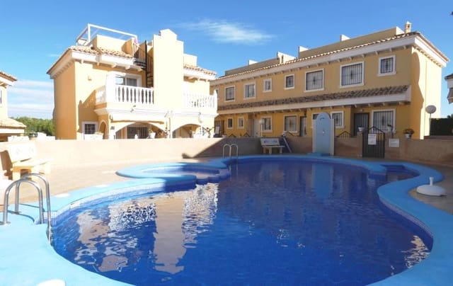 2 quarto Casa em Banda para venda em Algorfa com piscina - 141 995 € (Ref: 8906890)