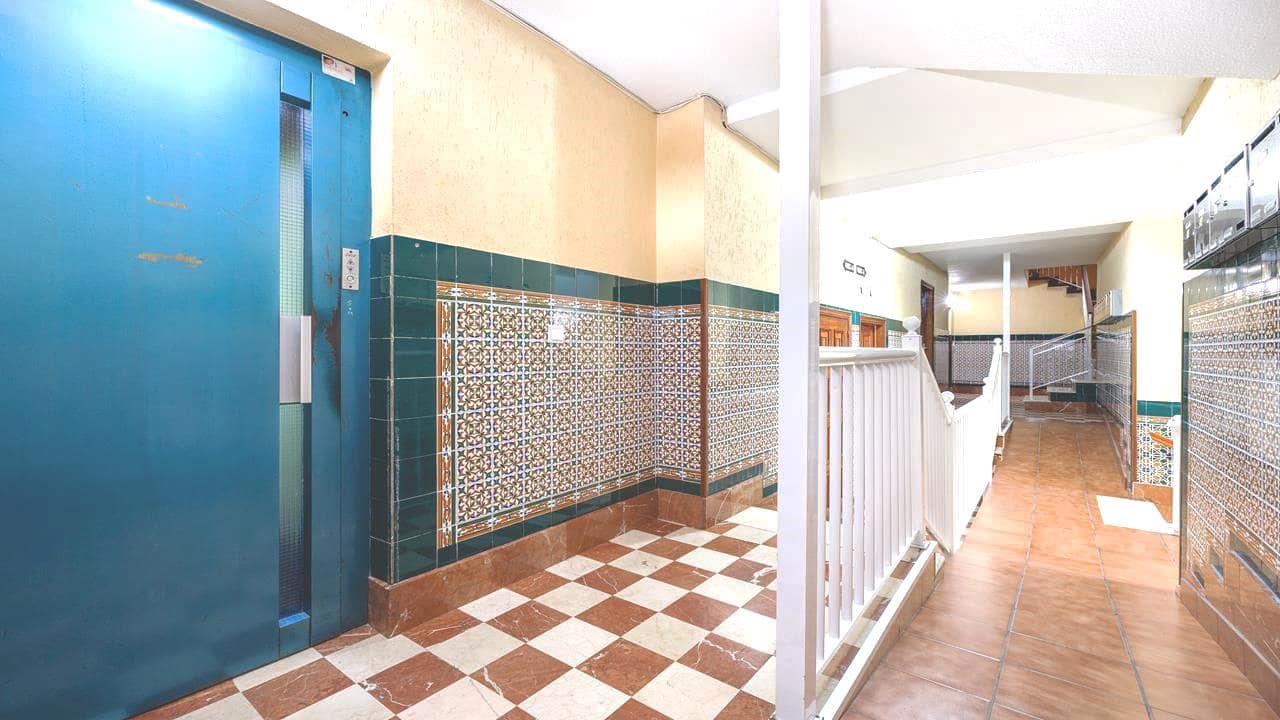 4 soveværelse Lejlighed til salg i Guardamar del Segura med garage - € 191.995 (Ref: 8909746)