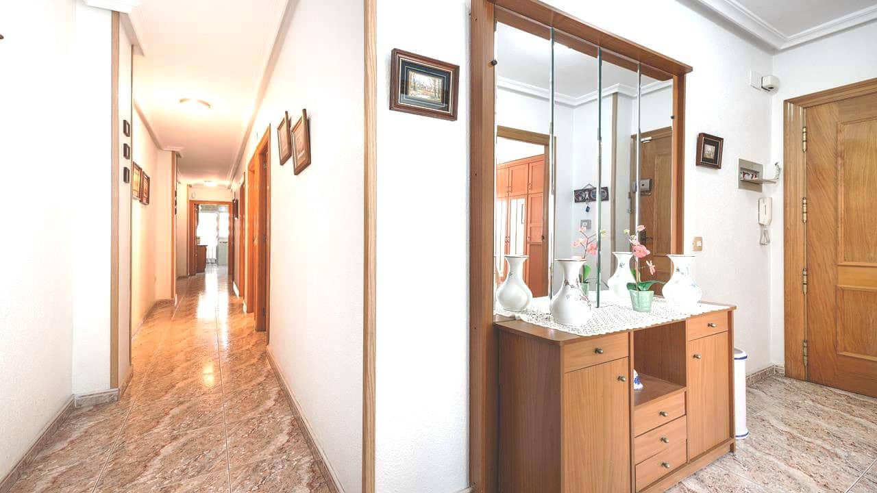 4 soveværelse Lejlighed til salg i Guardamar del Segura med garage - € 191.995 (Ref: 8909746)