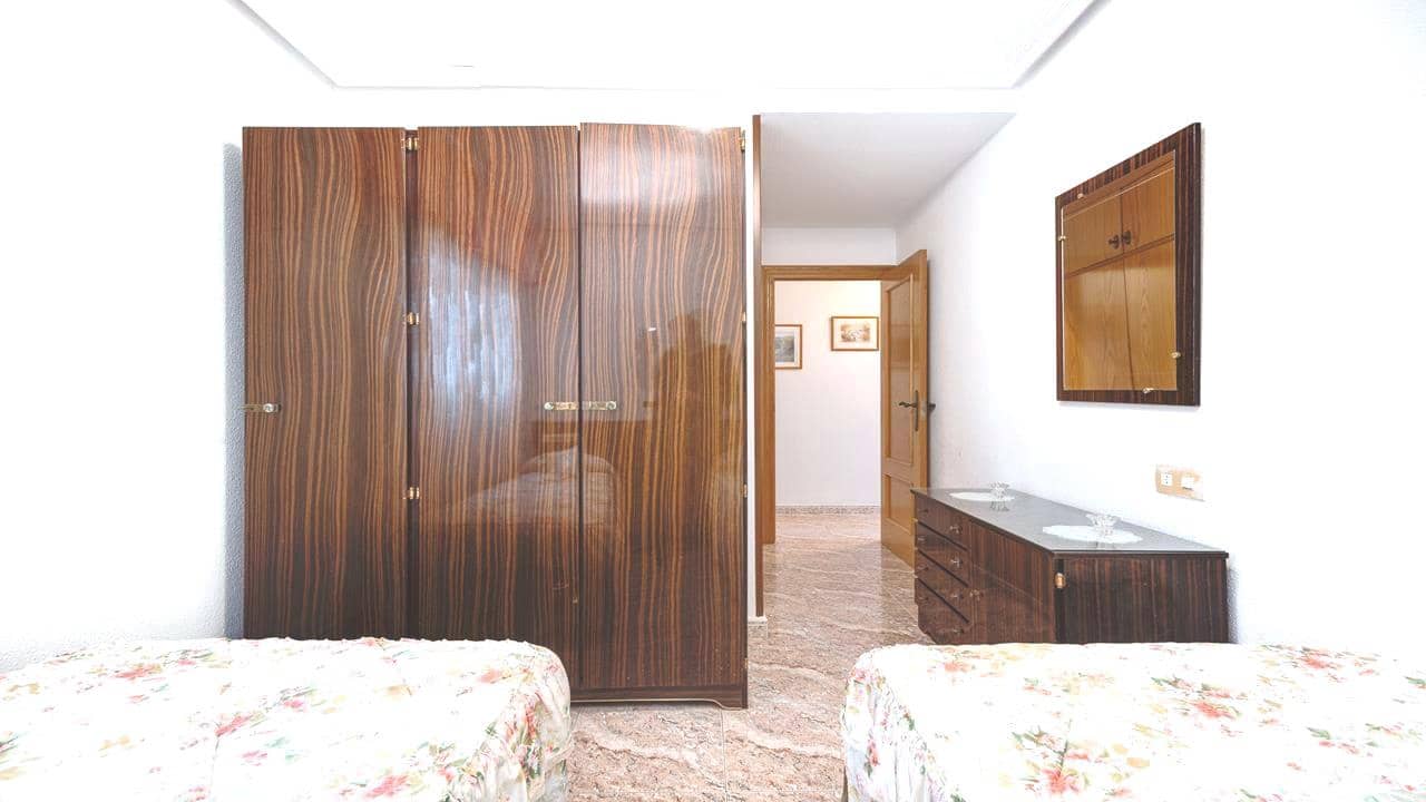 4 soveværelse Lejlighed til salg i Guardamar del Segura med garage - € 191.995 (Ref: 8909746)