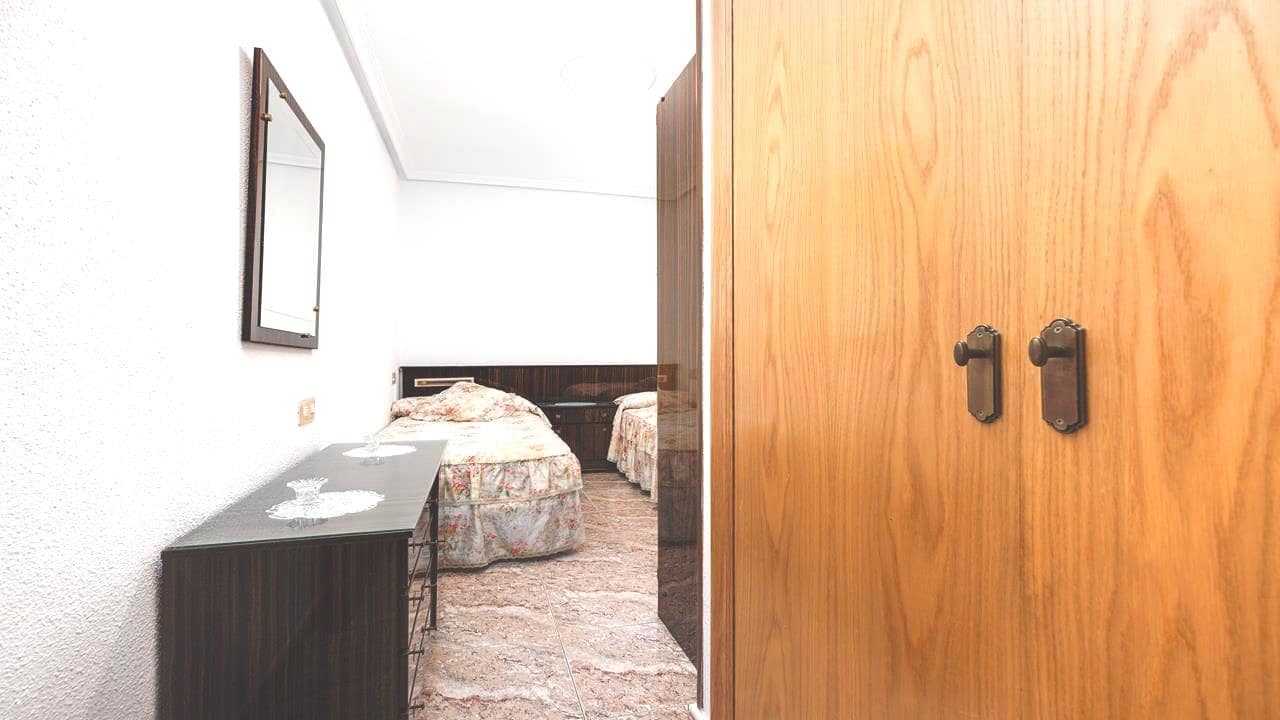 4 soveværelse Lejlighed til salg i Guardamar del Segura med garage - € 191.995 (Ref: 8909746)