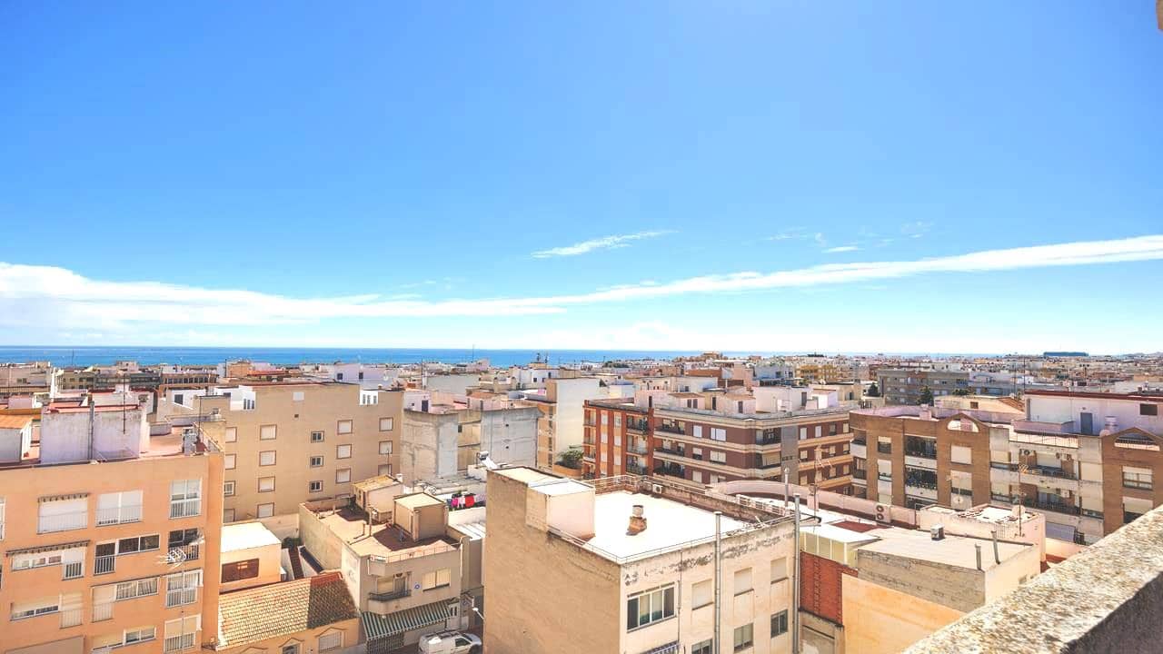 4 soveværelse Lejlighed til salg i Guardamar del Segura med garage - € 191.995 (Ref: 8909746)