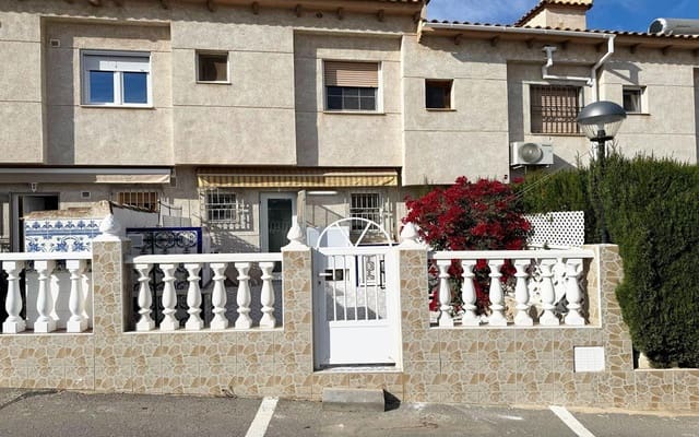 3 soveværelse Byhus til salg i Aguas Nuevas, Torrevieja med swimmingpool garage - € 225.000 (Ref: 8931800)