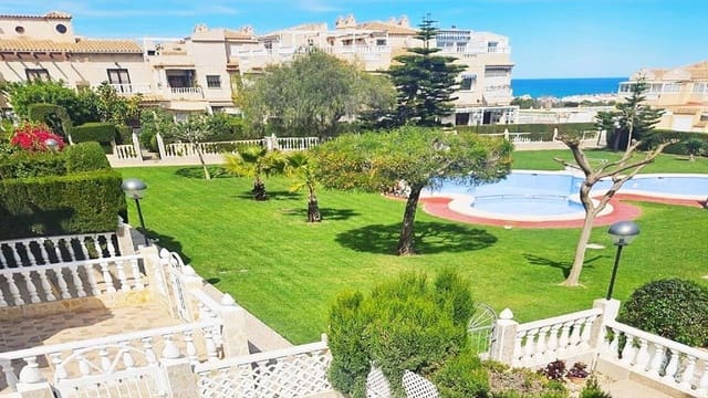 3 soveværelse Byhus til salg i Aguas Nuevas, Torrevieja med swimmingpool garage - € 225.000 (Ref: 8931800)