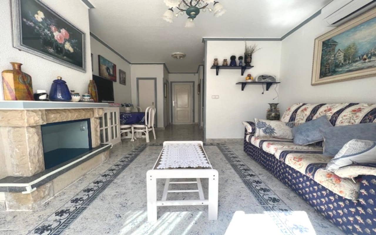 2 soveværelse Byhus til salg i Torrevieja med garage - € 160.000 (Ref: 8933409)