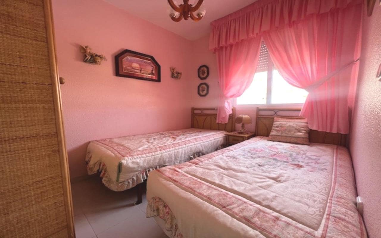 2 soveværelse Byhus til salg i Torrevieja med garage - € 160.000 (Ref: 8933409)