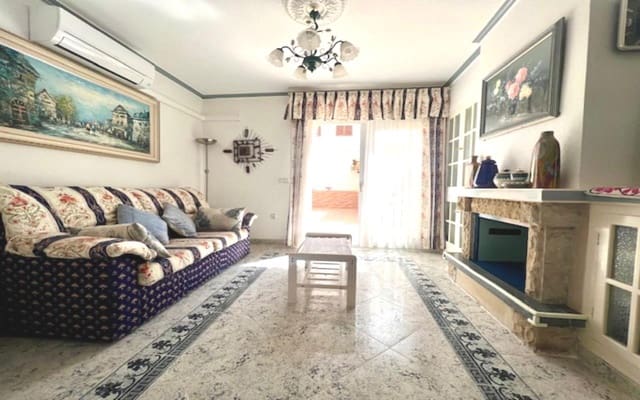 2 soveværelse Byhus til salg i Torrevieja med garage - € 160.000 (Ref: 8933409)