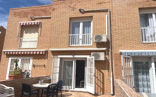 2 soveværelse Byhus til salg i Torrevieja med garage - € 160.000 (Ref: 8933409)
